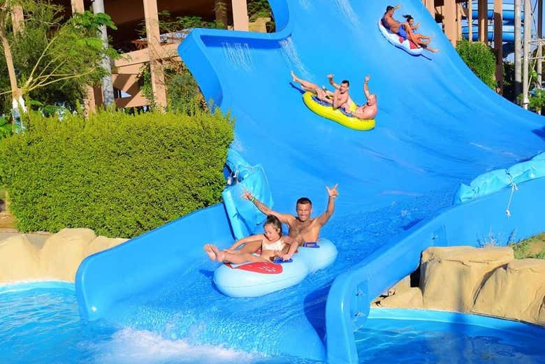 Le attrazioni acquatiche del Jungle Aqua Park